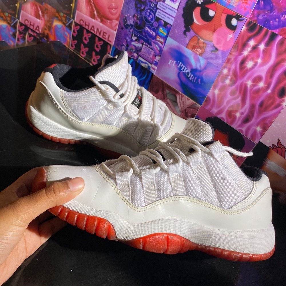 retro jordan 11 low varsity red